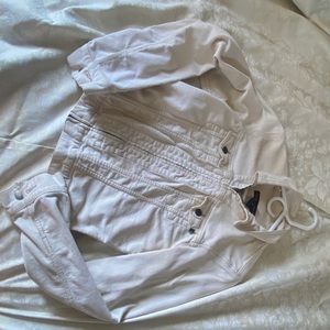 Abercrombie and Fitch women’s size medium Cordaroy cream colored jacket